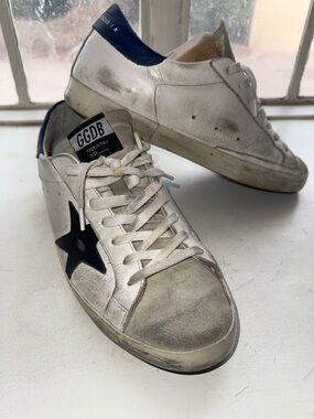 Golden Goose Super Star 🌟 White Leather Sneakers with Black Star and Navy Sole